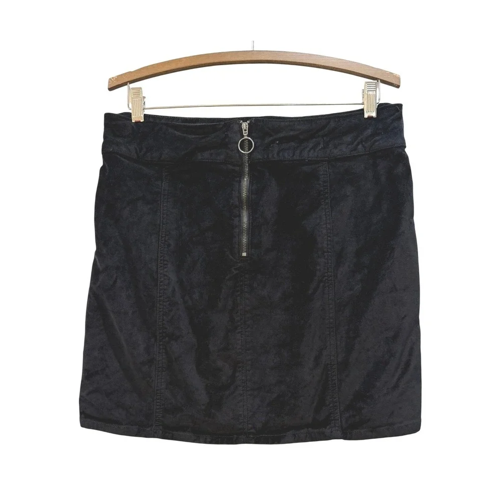 Free People Black Velvet Mini Skirt Size 31 O-Ring Back Zip Double‎ Button Side